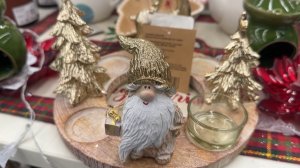 В Фикс прайс классные завалы посуды! Много новинок для кухни. Красивые тарелки, кружки, кастрюли.