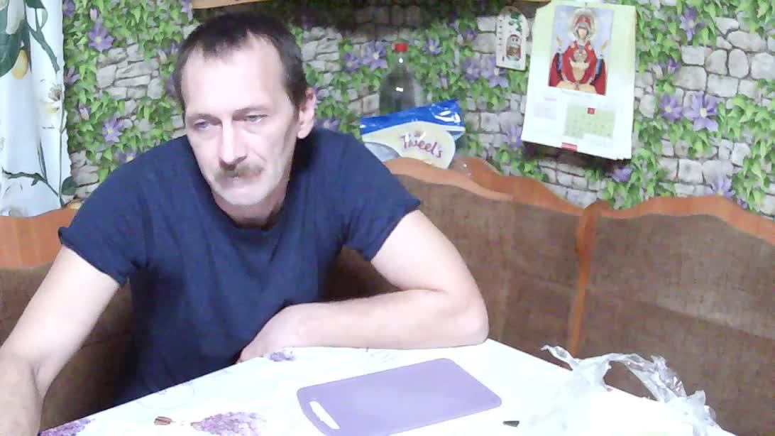 Проверка камеры. Пробуем стрим. Делаем салат. Жизнь в деревне. смотреть онлайн