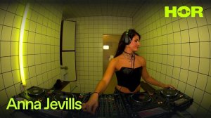 Anna Jevills | HÖR - November 19 / 2025