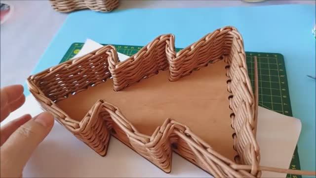 Корзинка елка на фанерном дне смотреть онлайн