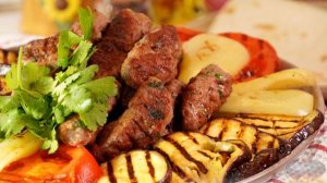 Визитная карточка гостеприимного города Инегёль. ИНЕГЁЛЬ КЁФТЕ