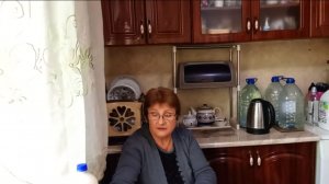 Сама себе хозяйка...Макеевка ДНР Россия , пустые  полки...покупочки.