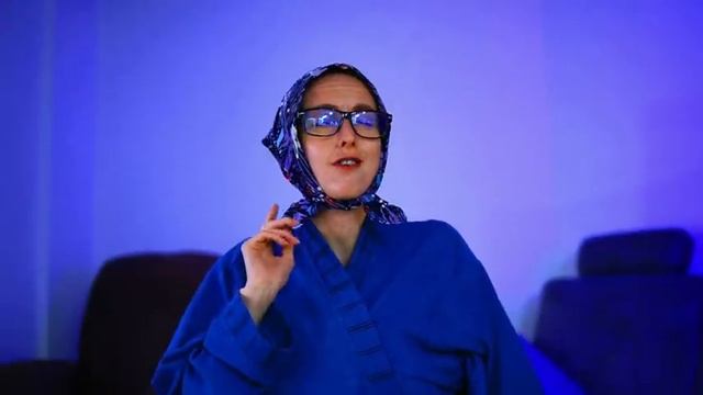 📹 УМНЫЙ ЧЕЛОВЕК В ОЧКАХ на интеллектуальном шоу КТО ХОЧЕТ СТАТЬ МИЛЛИОНЕРОМ / Пародия МЫЖСЕМЬЯ смотреть онлайн