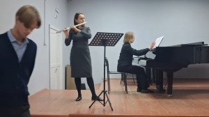 А. Гладковский, "Маленькая танцовщица"; П.И.Чайковский "Вальс"
ф-но Косолапов Владимир