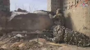 🔴Волчанск. У хряка вспыхнули шаровары после прострела от нашего снайпера и пара пленных пятаков🔴