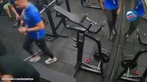 Трагический инцидент в спортзале: мужчина погиб во время тренировки
