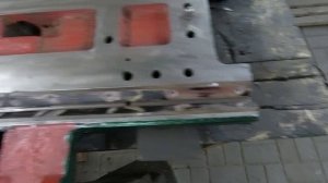 Ремонт токарного станка 16-16. Установка продольной каретки.