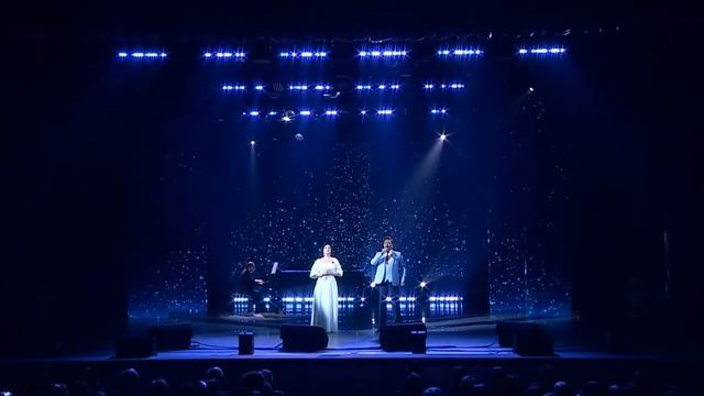 Д.Тухманов, сл.М.Ножкина,  "Я люблю тебя, Россия", поет Анна Киселёва смотреть онлайн