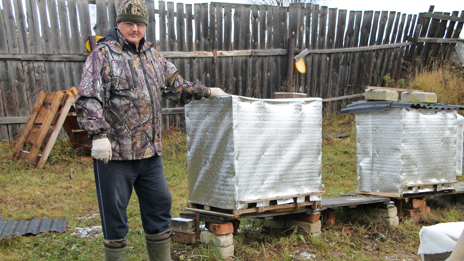 Состояние  после длинной  зимовки  пчёл на воле.