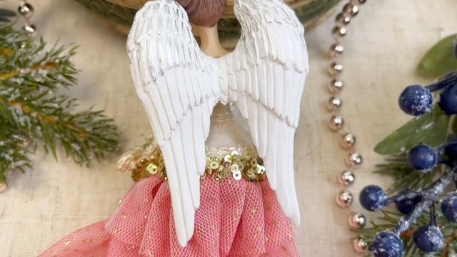 Ёлочное украшение БЕАТРИС - АНГЕЛ С ЦВЕТАМИ, полистоун, текстиль, 16 см, TR21265-1