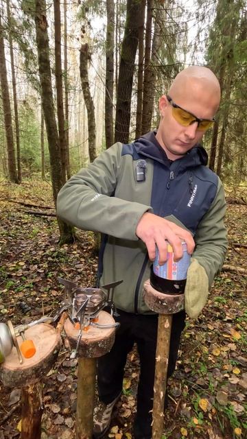 Как сделать факел? #bushcraft #lifehacks #camping #outdoors #survival #туризм