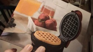 Влог / 04.12.2025 / Прогулка, 300 подписчиков, мини-обзор вафельницы