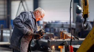 Пенсия работающим в 2026: перерасчет и  индексация