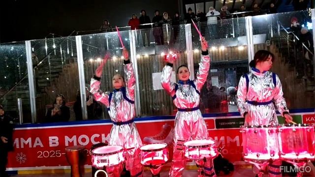 Шоу световых барабанов. Парк Чермянка, открытие катка на Юрловском проезде. 05.12.25 смотреть онлайн