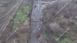 🏴☠️ Кладбище техники укронацистов на подступах к Красноармейску