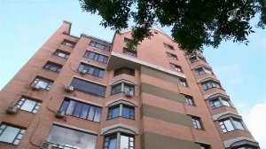 Вся страна обсуждает ситуацию, сложившуюся вокруг продажи квартиры Ларисы Долиной.