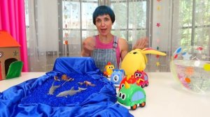 Как построить океанариум? Машины Мокас и их приключение с большим картонным мостом!