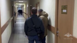 В Новосибирске полицейские задержали подозреваемых в хищении денег у военнослужащих