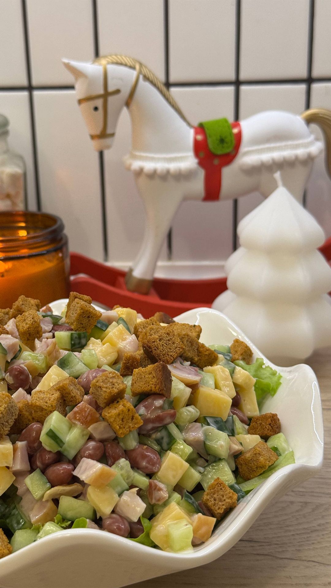 Простой салат с фасолью и копченой курицей за 5 минут. Сохраняйте рецепт!