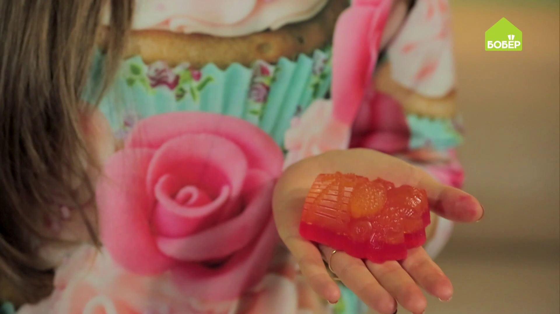 МЫЛО СВОИМИ РУКАМИ. Как сделать ароматное двухцветное мыло. Подарки на Новый год своими руками