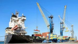 Российские моряки оказались заблокированы на судне в порту Ирана