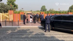 Владимир Путин и Премьер-министр Индии Моди посещение мемориала Махатмы Ганди, 5 декабря 2025 года