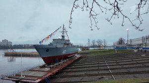 Противоминный тральщик "Дмитрий Лысов" торжественно спущен на воду в Петербурге.