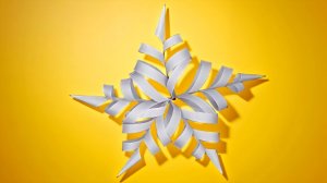 Как красиво вырезать снежинку из бумаги