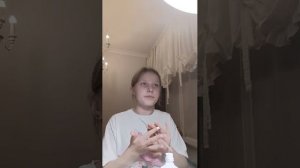 делаю маникюр, рассказываю разные истории из жизни