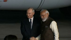 Моди вручил Путину копию древнеиндийских текстов "Бхагавадгита"