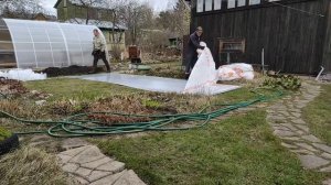 5.ДАЧА..установка двух новых теплиц..2 серия(24.04.21)