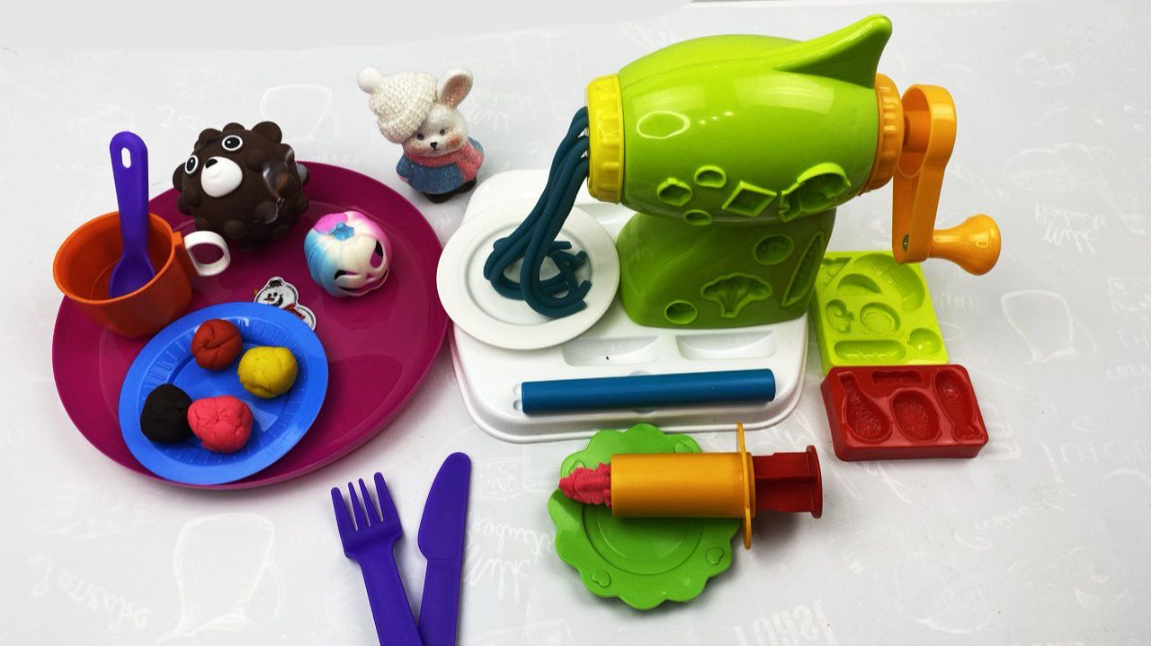 Мультики для детей. Мясорубка против пластилина. Смотреть Мультики залипалки для малышей.