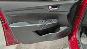 Как снять обшивку передних дверей Hyundai Solaris