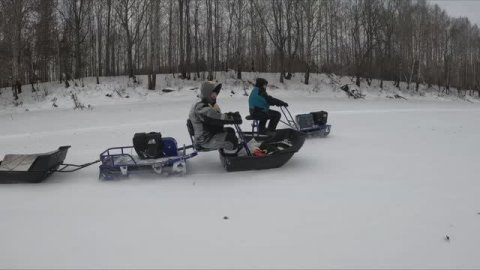 Мотобуксировщик, снегоход и мототолкач "Альбатрос" летим на озеро!