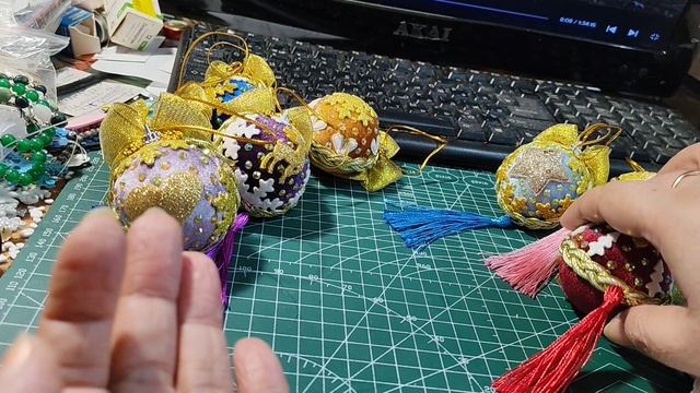 готовы наборы новогодних игрушек