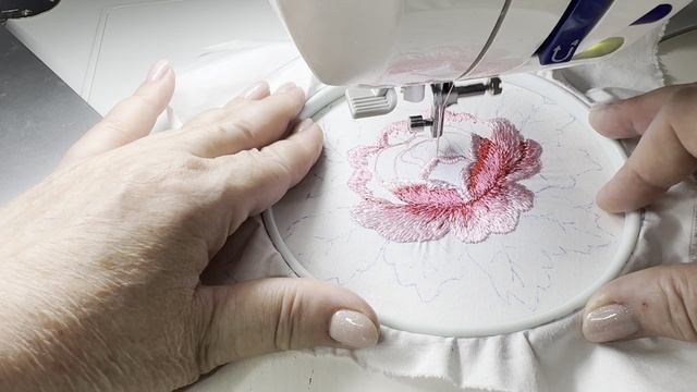 Красивая салфетка в разных техниках: #вышивка #гладь #ришелье #домашнийтекстиль смотреть онлайн