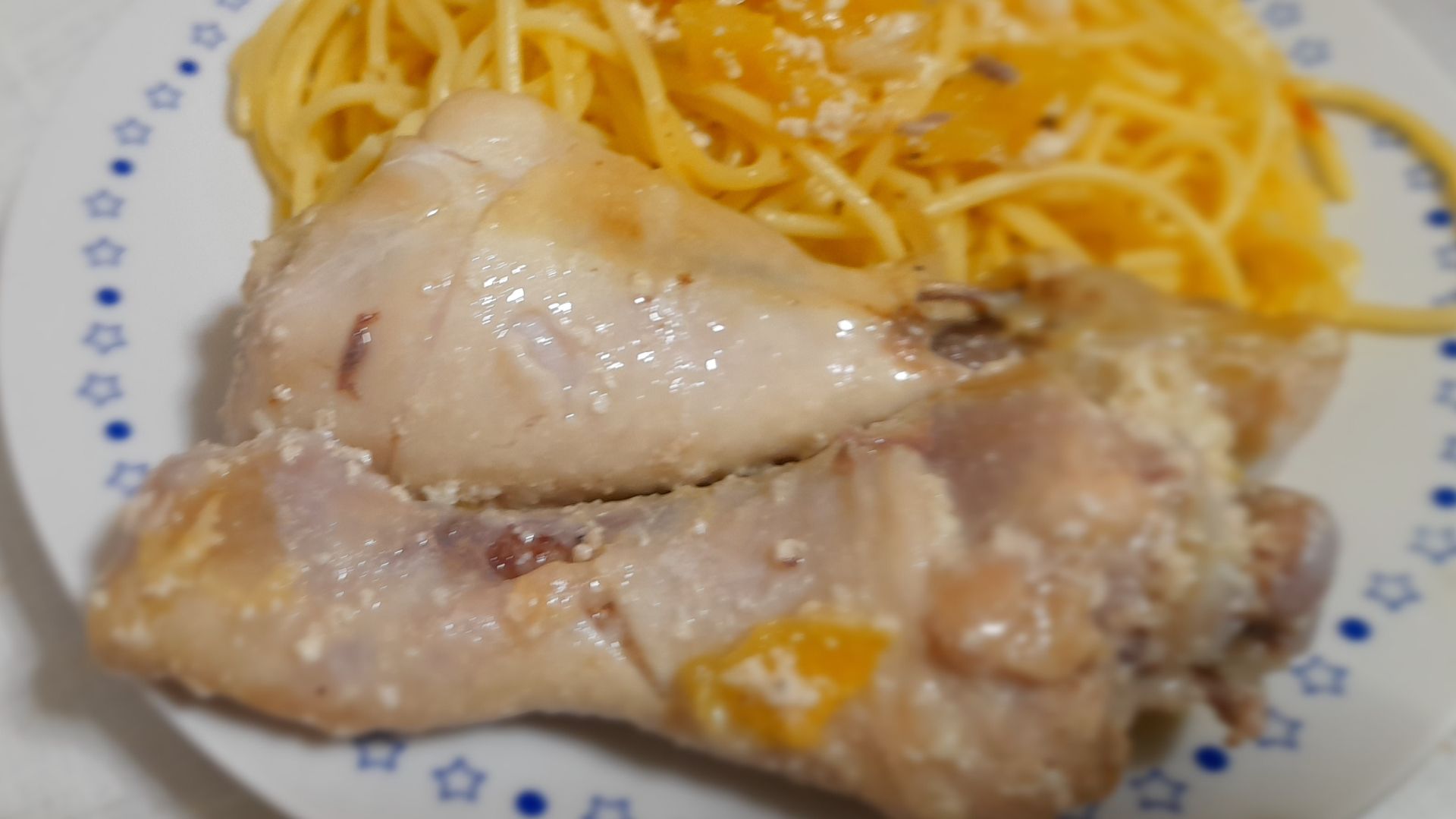 Курица с кабачками в сливочном соусе