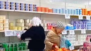 СВЕТОФОР  На чëм здесь ЭКОНОМЯТ ЛЮДИ закупки продуктов