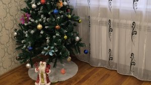 Нарядила ёлку 🌲...Без криков никуда 🤣..