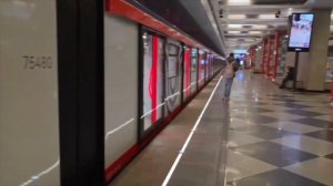 Поезд Москва-2026 на станции метро Рассказовка