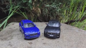 Сравнение моделей Maserati Levante выпущенных welly и mobicaro