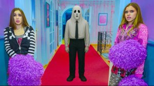 ПРИЗРАК ХОДИТ ПО КОРИДОРАМ НАШЕЙ ШКОЛЫ!!! ДИАНА НЕ ИСПУГАЛАСЬ!