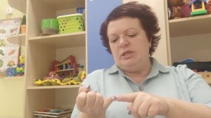 "Сидит белка на тележке"