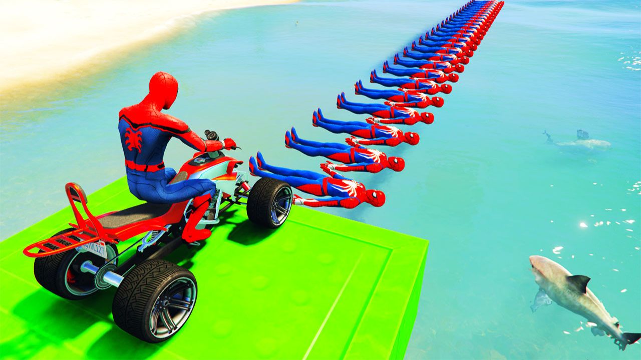 Человек-паук и Супергерои на квадроциклах против акул ГТА 5 смотреть онлайн