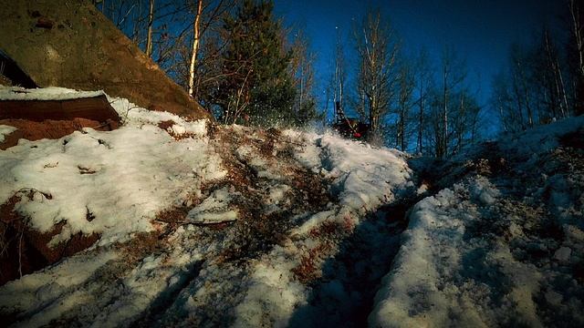 Радиоуправляемые 4x4 развлечения на снежном оффроуде Crossrc EMO X5