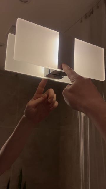 Зеркало со встроенным светильником