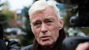 Mash: врачи вытащили осколок из глаза актера Бориса Щербакова