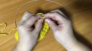 Четыре ряда простого узора спицами