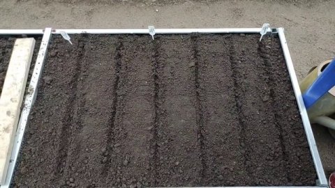 9-Дача.Теплица .. заполняем грядки .3часть(01.05.-03.05.21)