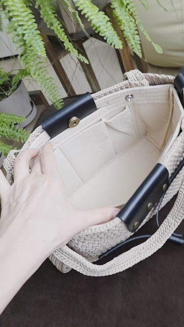 Стильная сумка. Ручная работа,  вязаная + натуральная кожа